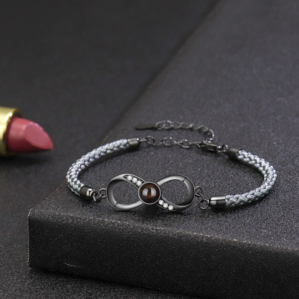 B687 | Bracelet with Hidden Photo