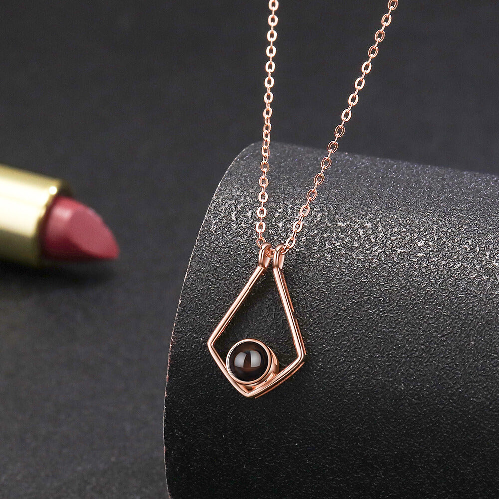 N598 | Circle Necklace with Picture