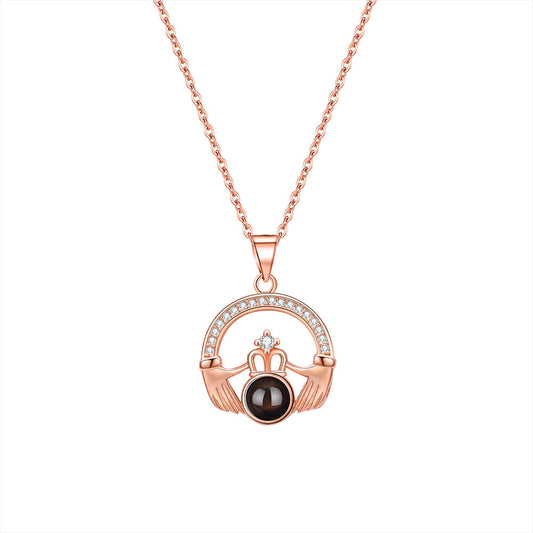 N582 | Circle Picture Necklace