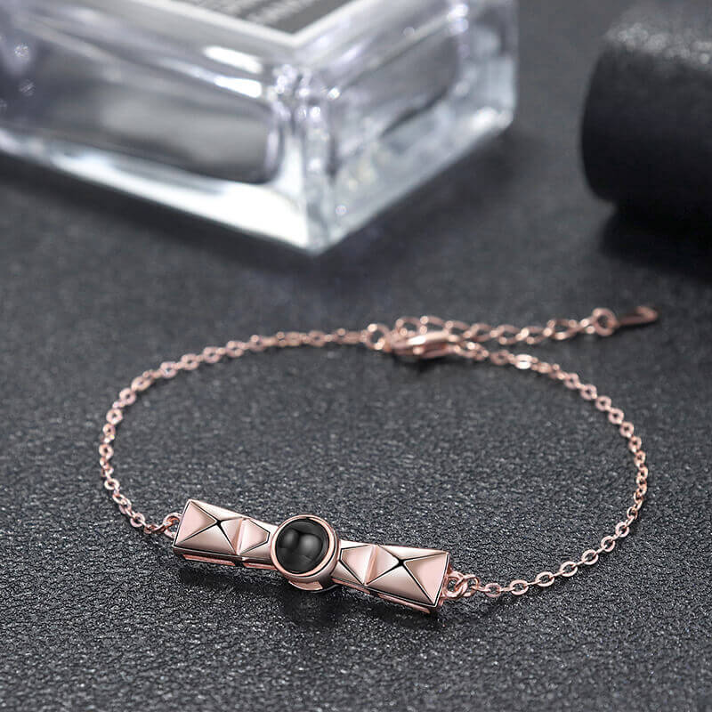 B13 | One-line Shape Personalized Circle Photo Bracelet