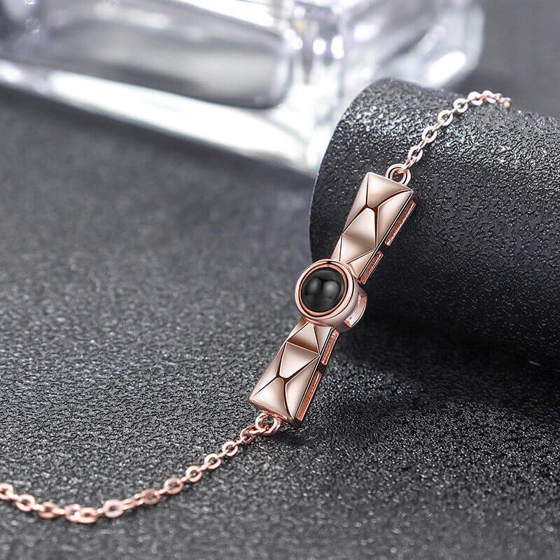 B13 | One-line Shape Personalized Circle Photo Bracelet